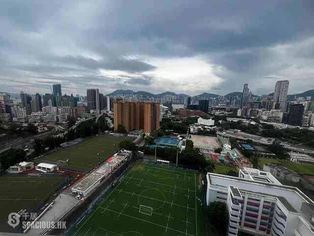 Yau Ma Tei - Parc Palais Block 2 02