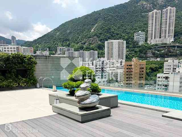 Happy Valley - The Hampton 01