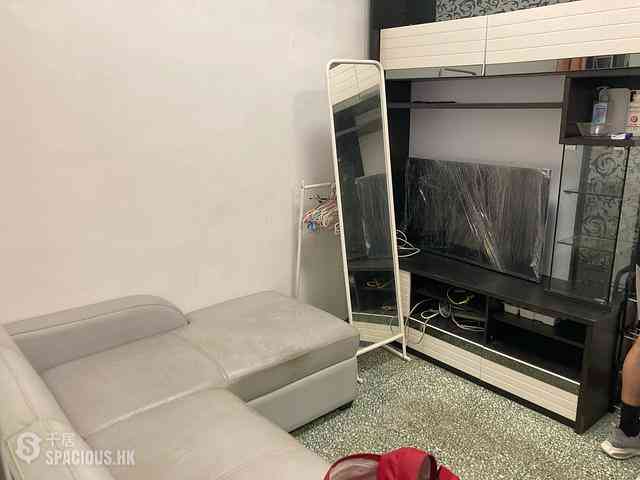 Sai Ying Pun - Kwan Yick Building Phase 3 03