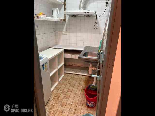 Sai Ying Pun - Kwan Yick Building Phase 3 05