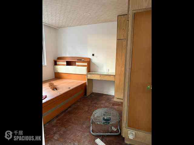 Fortress Hill - Wah Hoi Mansion Block B 05