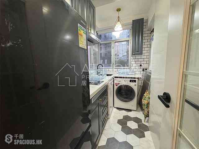 Sai Ying Pun - Cheong Wing Court 05