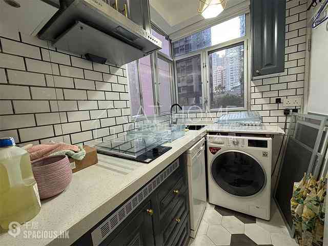 Sai Ying Pun - Cheong Wing Court 06