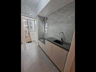 Mid Levels Central - Woodlands Court 05