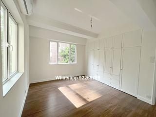 Sai Ying Pun - Lim Kai Bit Yip 04
