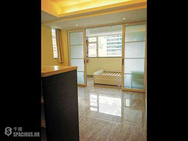 Causeway Bay - Thai Kong Building 01