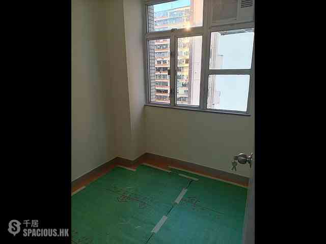 Yau Ma Tei - Kwan Kang Building 03