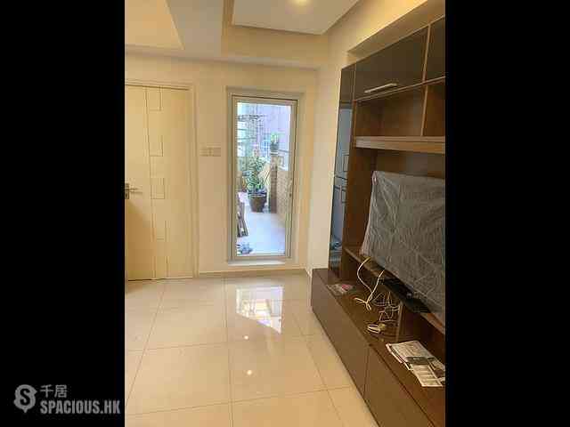 Sai Ying Pun - Lap Poon Building 08