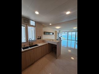 Chung Hom Kok - Hillgrove Block A 07