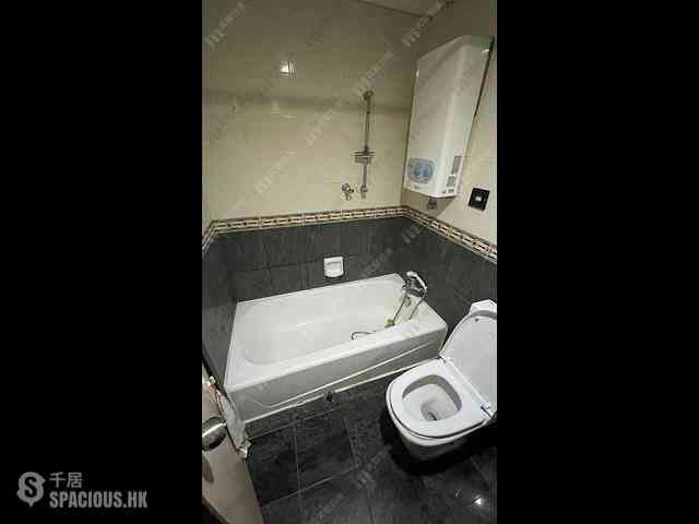 Tsuen Wan - Discovery Park Phase 2 Block 6 08