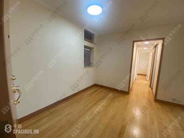 Tsuen Wan - Discovery Park Phase 3 Block 11 01