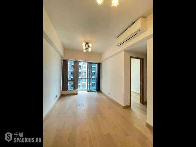 Yau Tong - Peninsula East Block 1 03