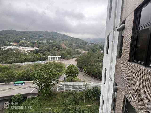 Tsuen Wan - Luk Yeung Sun Chuen Block A 07
