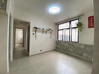 Tsuen Wan - Luk Yeung Sun Chuen Block C 02
