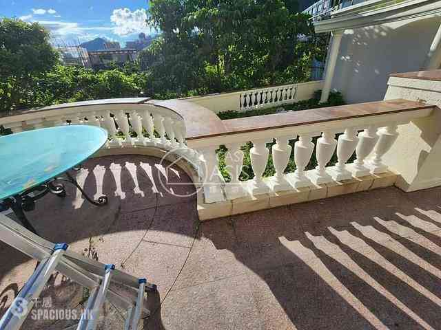 Repulse Bay - Villa Corniche 01