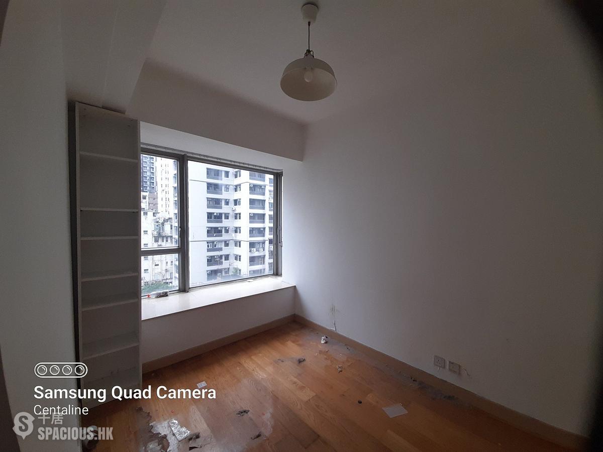 Sai Ying Pun - Island Crest Block 1 01