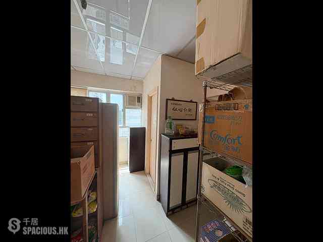 Mong Kok - Cheong Wah Commercial Building 10