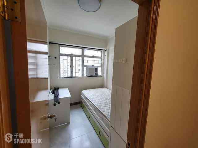 Sai Ying Pun - Tung Lee Building 03