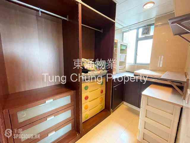 Tung Chung - Caribbean Coast Phase 2 Albany Cove Tower 6 24