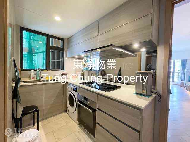 Tung Chung - The Visionary Tower 1 09
