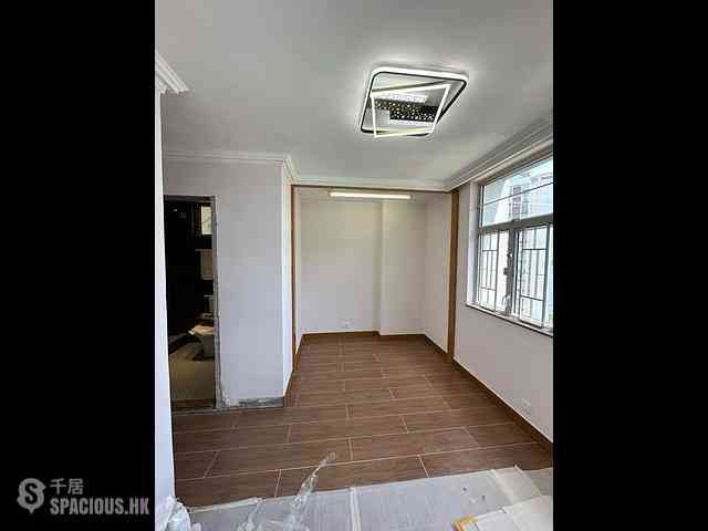 Tai Koo Shing - Tai Koo Shing Sing Fai Terrace Hang Sing Mansion 04