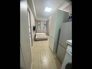 Wan Chai - 110-112, Queen's Road East 03