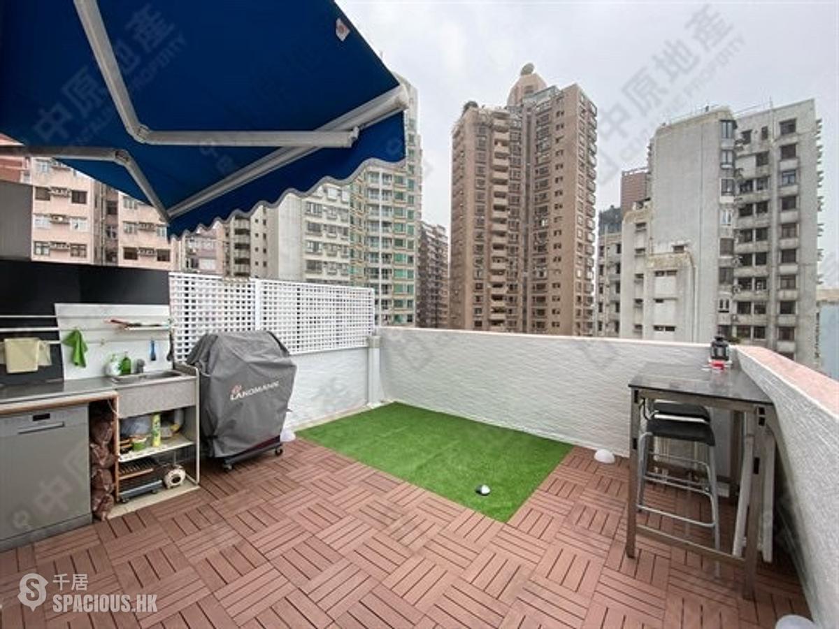 Sai Ying Pun - Wah Fai Court 01