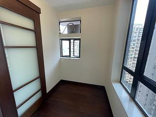 Braemar Hill - Maiden Court Block B 04