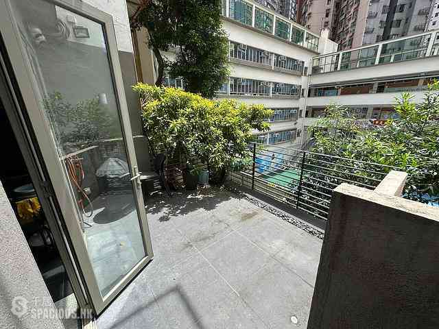 Central - 4, Shin Hing Street 02