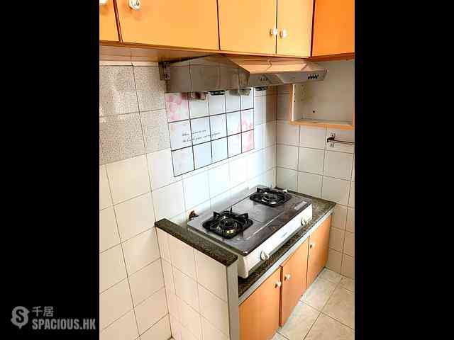 Yau Ma Tei - Prosperous Garden Block 1 07