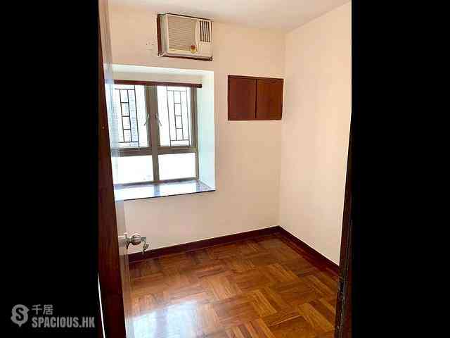 Yau Ma Tei - Prosperous Garden Block 1 13