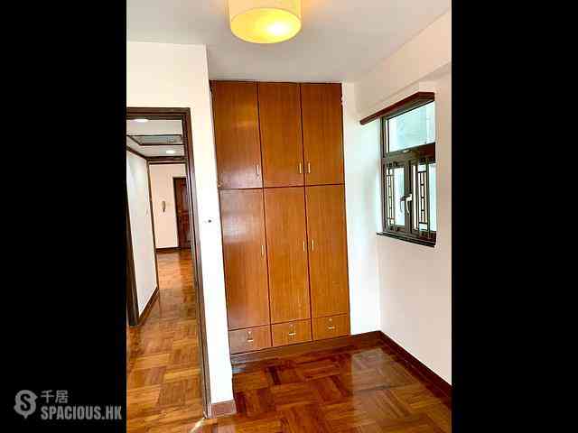 Yau Ma Tei - Prosperous Garden Block 1 16