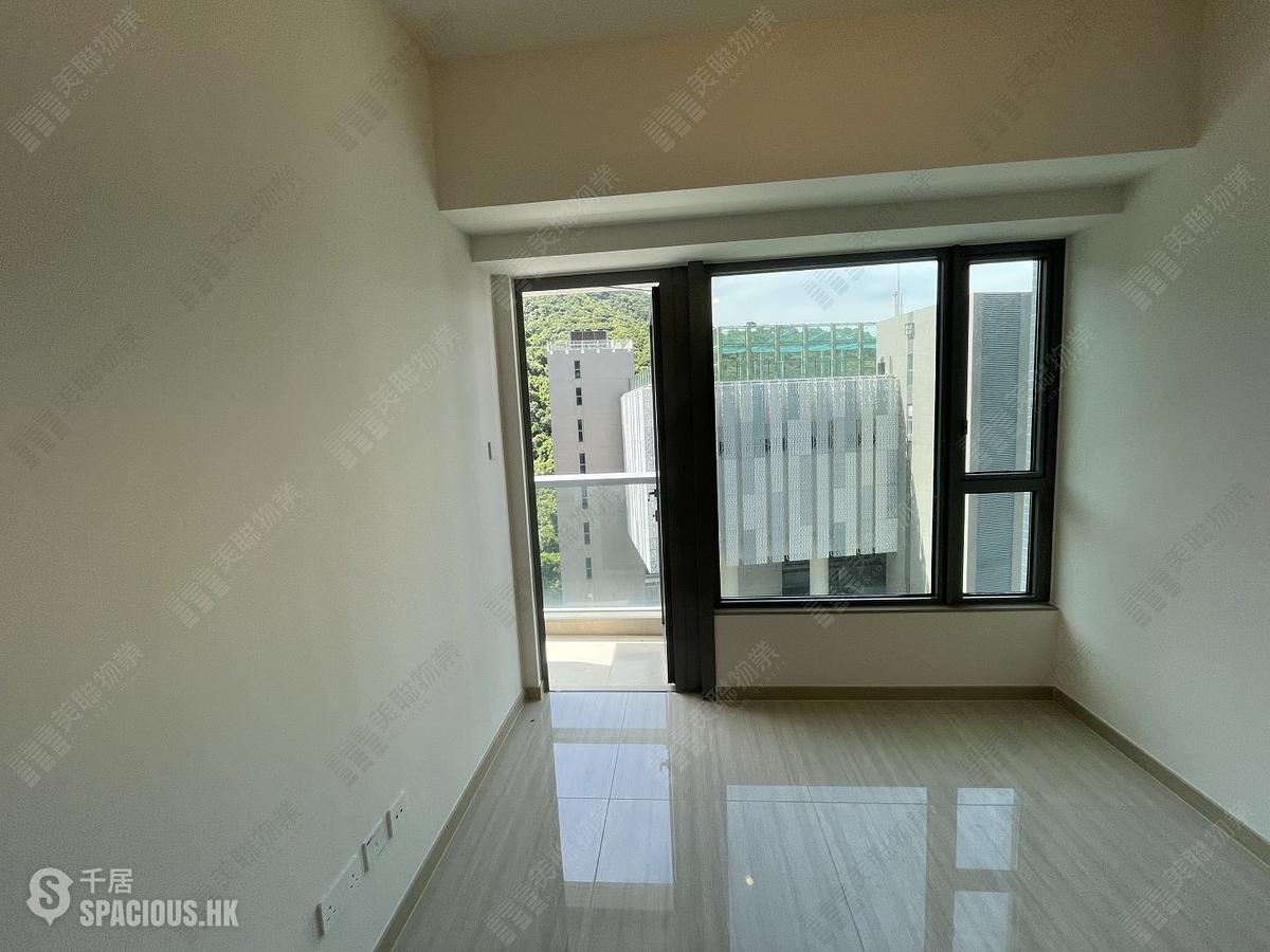 Wong Chuk Hang - The Southside Phase 1 Southland Tower 1A 01