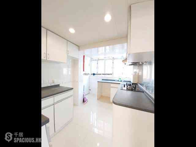 Happy Valley - Yen Lai Building 05