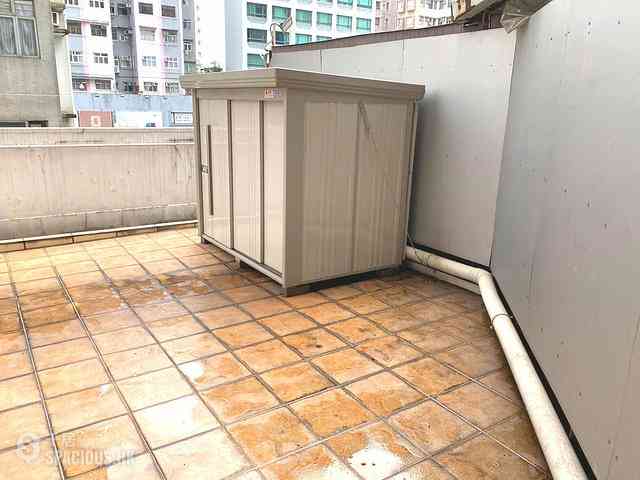 Yuen Long - Kwong Wah Centre 04