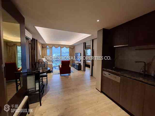 Happy Valley - Pioneer Court 01