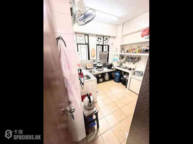 Central - 7-9, Shin Hing Street 03