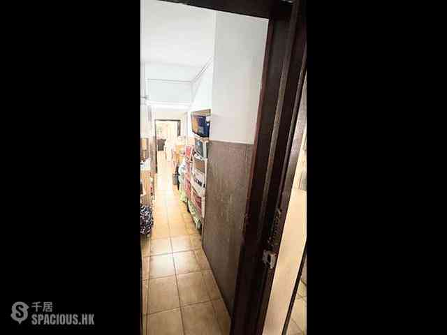 Central - 7-9, Shin Hing Street 05
