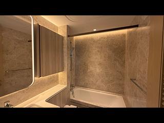 Wong Chuk Hang - The Southside Phase 4A La Montagne I Tower 2A 08