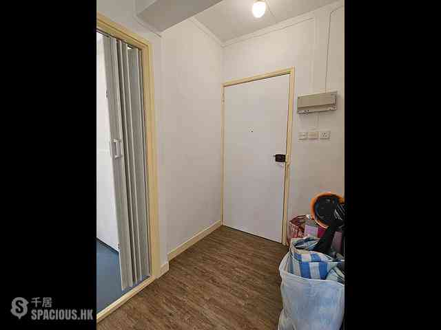 Soho - Wai Yuen Building 01