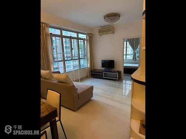 Wan Chai - Lok Moon Mansion 01