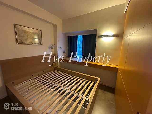 Shek Tong Tsui - Fortune Villa 06