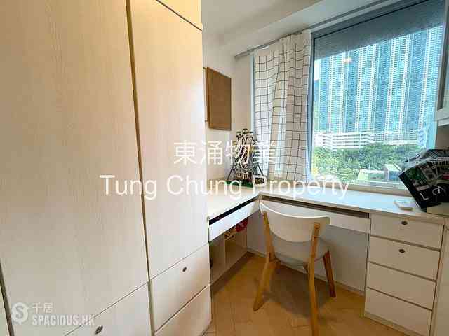 Tung Chung - Century Link Phase 1 Tower 5B 04