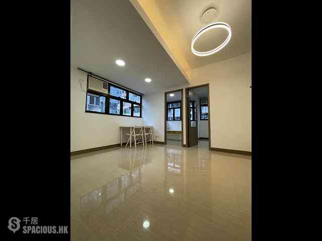 Sai Ying Pun - Wing Fong Mansion 01