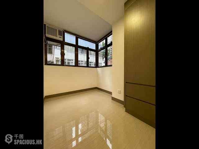 Sai Ying Pun - Wing Fong Mansion 04