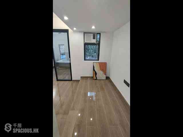 Sai Ying Pun - 21, Sai Yuen Lane 02