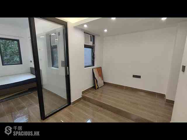 Sai Ying Pun - 21, Sai Yuen Lane 03