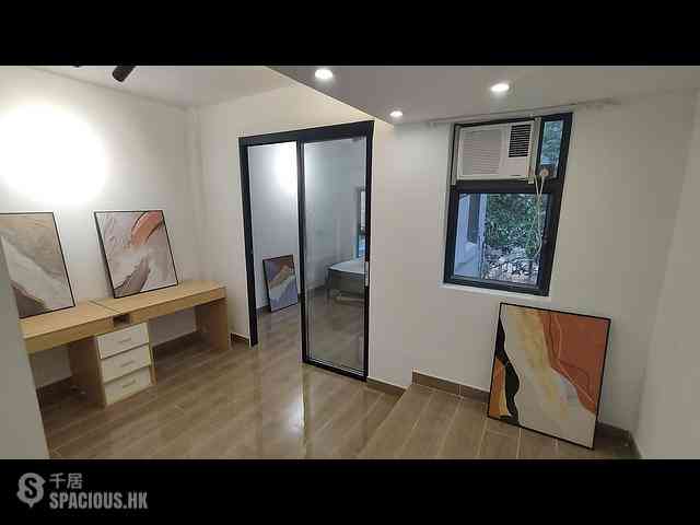 Sai Ying Pun - 21, Sai Yuen Lane 06