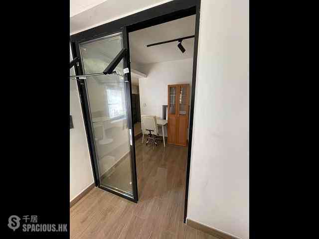 Sai Ying Pun - 21, Sai Yuen Lane 18
