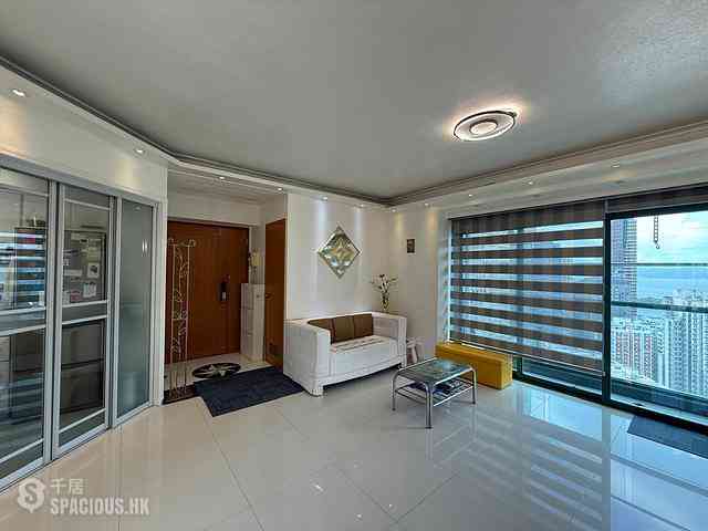 Kennedy Town - University Heights 01